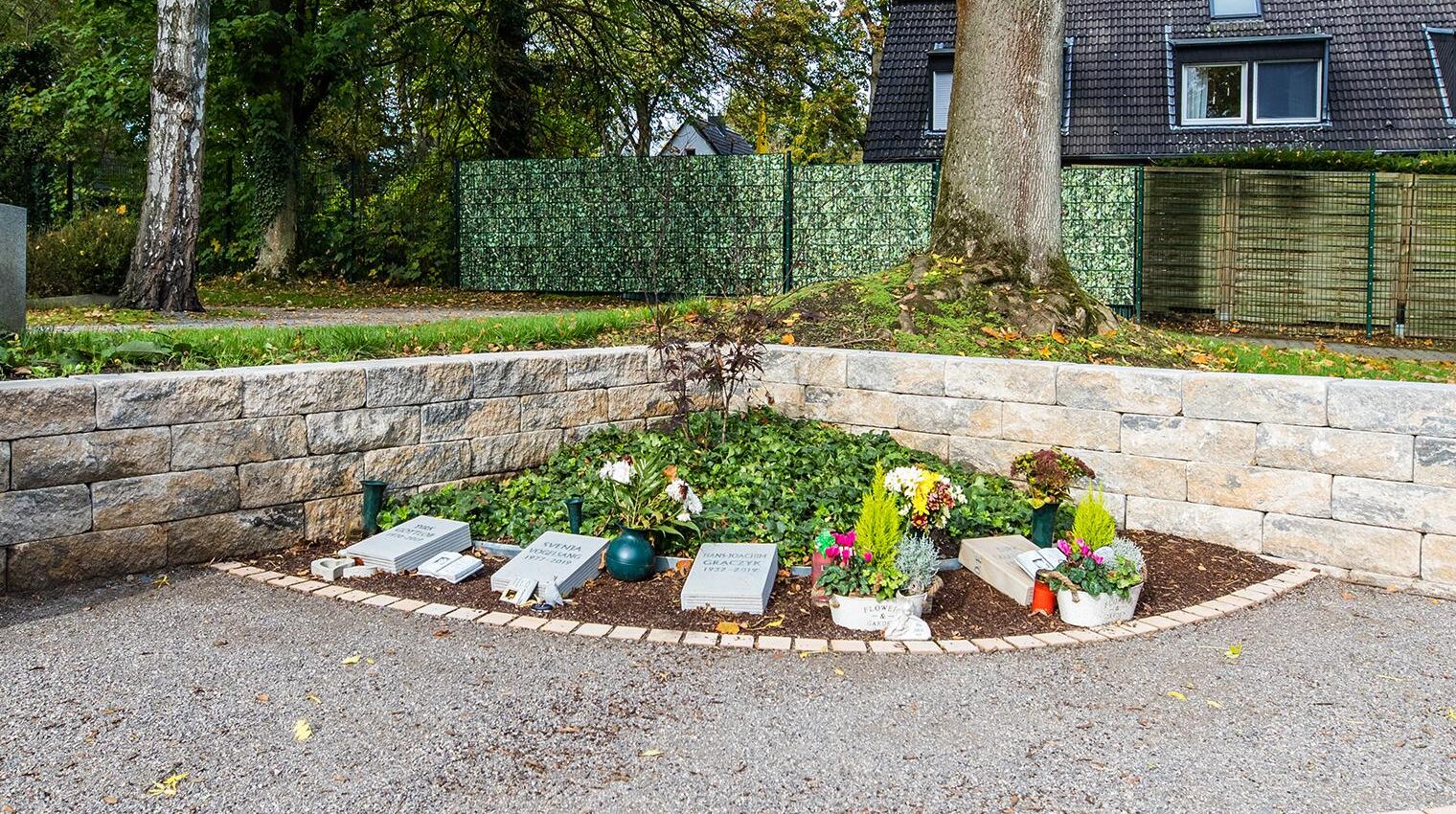 Professionelle Grabpflege